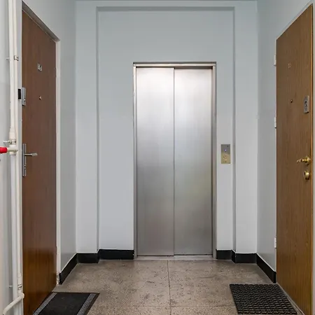 아파트 Metro Slodowiec Charming By Bookinghost 바르샤바