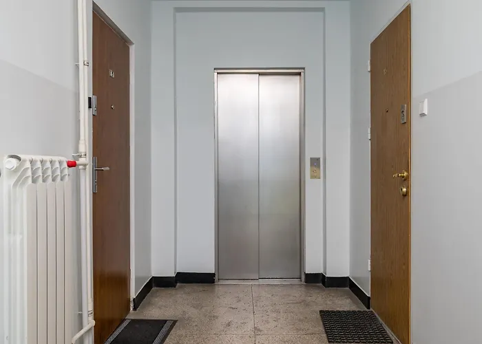 Apartment Metro Slodowiec Charming By Bookinghost Warsaw